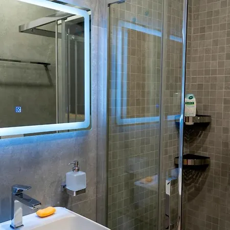 Deluxe Apartment-swimming Pool Daire *